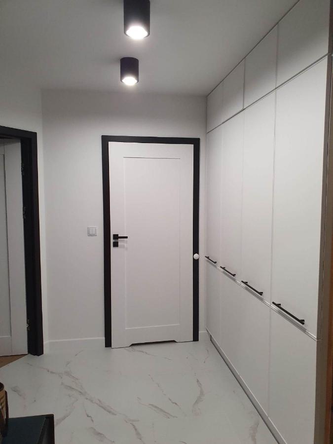 Apartament 3 Pokojowy Lub Pokoj W Mieszkaniu W Nowym Bloku Varsó Kültér fotó