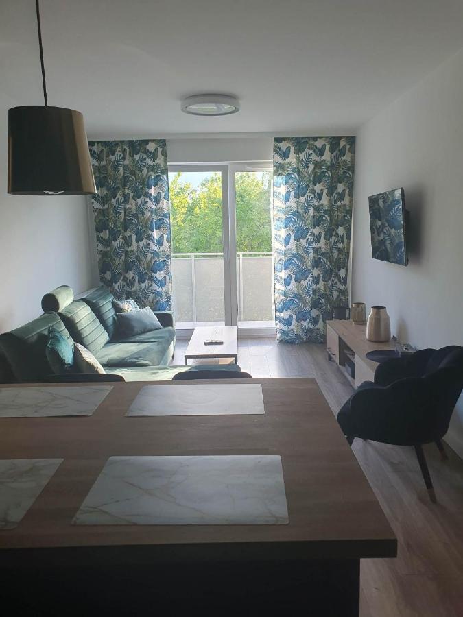 Apartament 3 Pokojowy Lub Pokoj W Mieszkaniu W Nowym Bloku Varsó Kültér fotó
