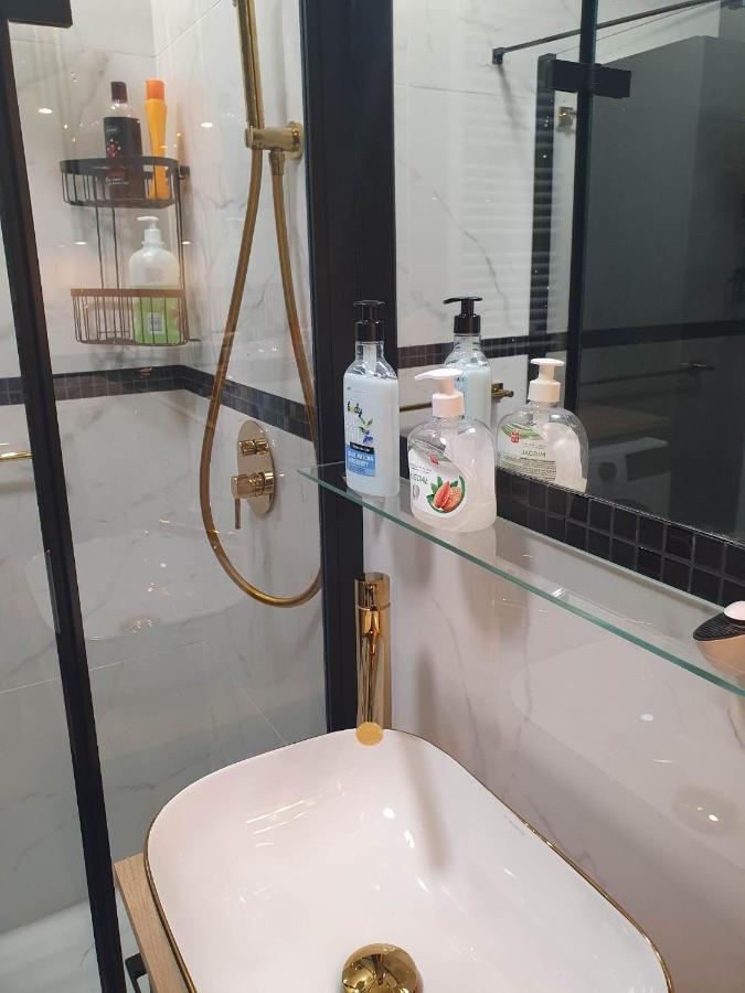 Apartament 3 Pokojowy Lub Pokoj W Mieszkaniu W Nowym Bloku Varsó Kültér fotó