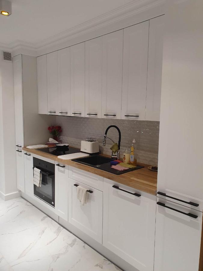Apartament 3 Pokojowy Lub Pokoj W Mieszkaniu W Nowym Bloku Varsó Kültér fotó